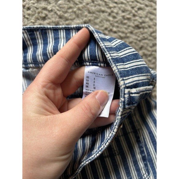 American Eagle Outfitters Shorts Women Navy Pinstripe Stretch Pockets Flat Front - Picture 3 of 4